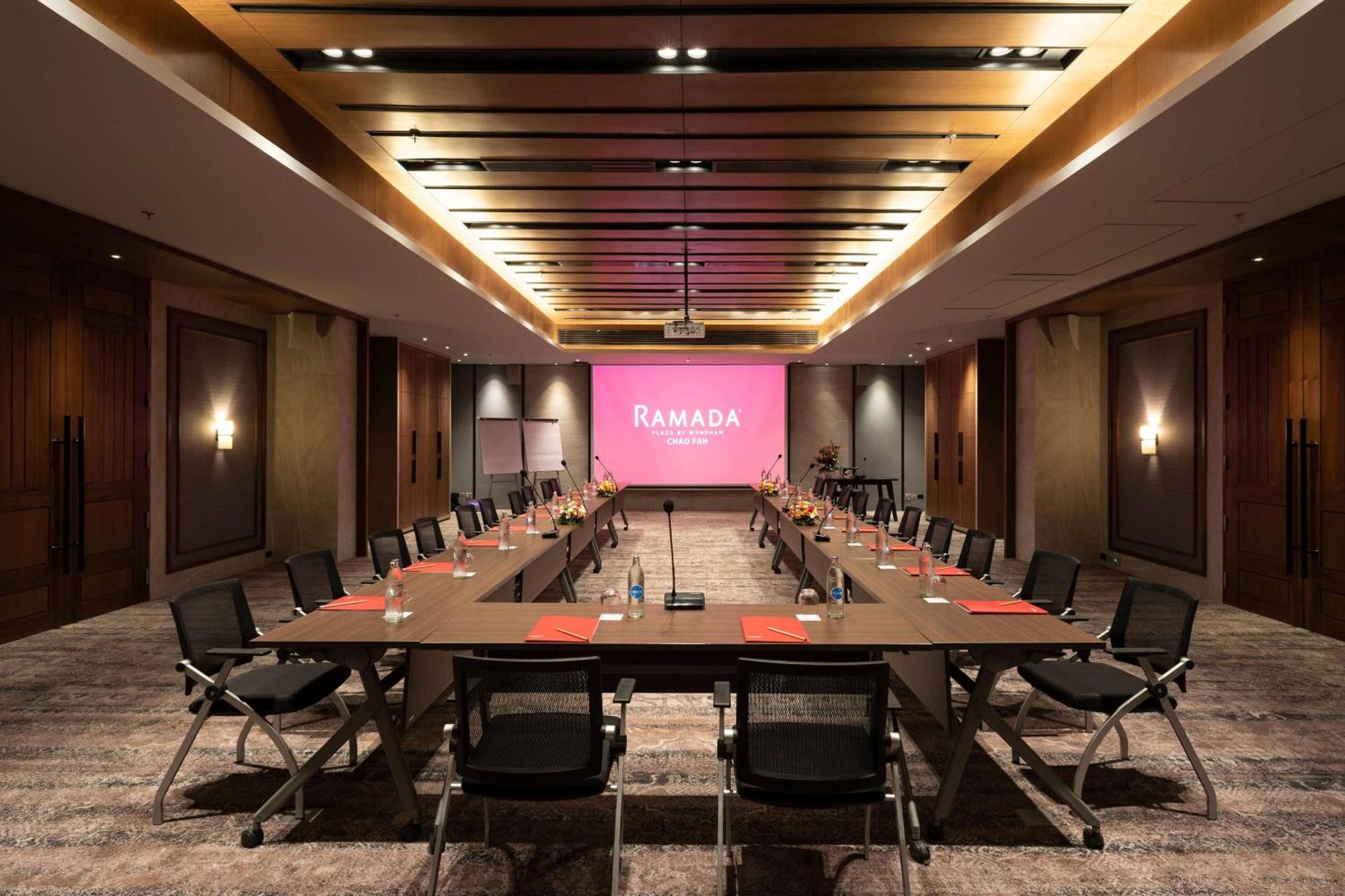 โรงแรม รามาดา พลาซา บาย วินด์แฮม เจ้าฟ้า