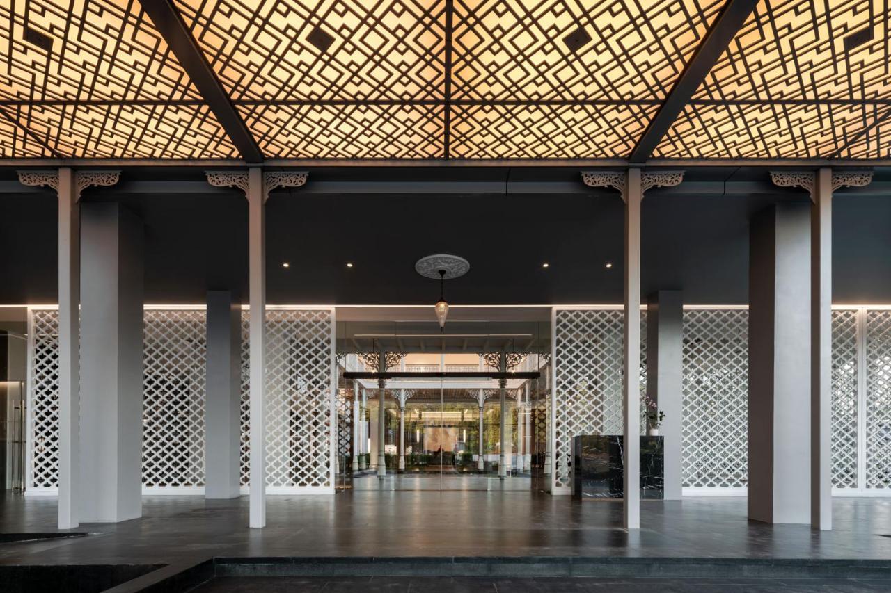 Ramada Plaza By Wyndham Chao Fah 5* Пхукет
